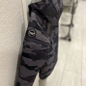 Abercrombie & Fitch Camouflage Puffer Jacket